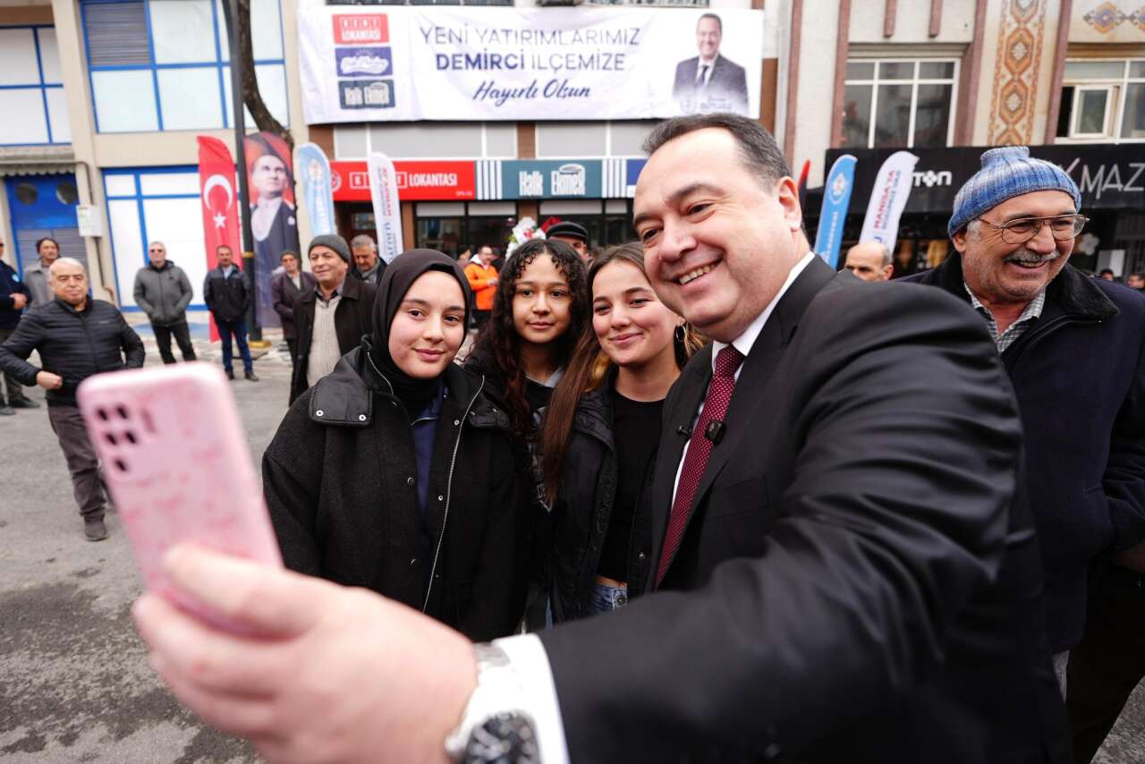 Manisa’da aynı gün iki ilçe: Ucuz yemek, ucuz ekmek, temel gıda 5